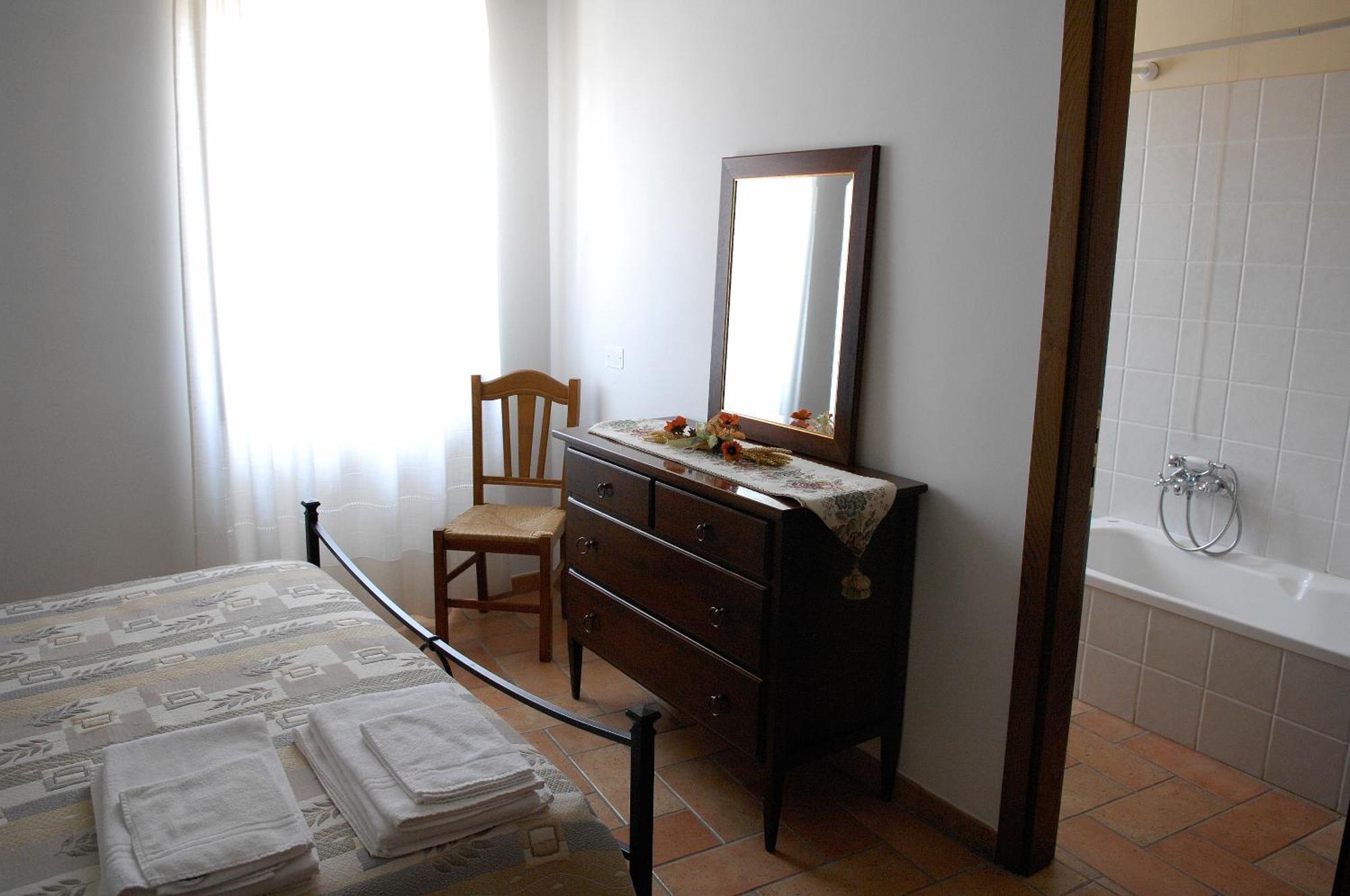 Agriturismo Il Borghetto モンテファルコ エクステリア 写真