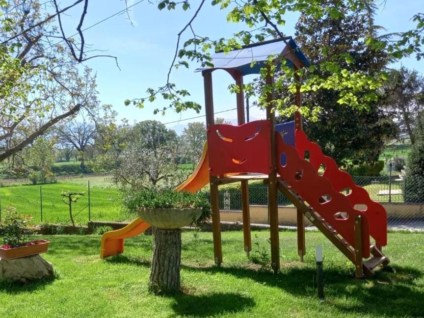 Agriturismo Il Borghetto モンテファルコ エクステリア 写真