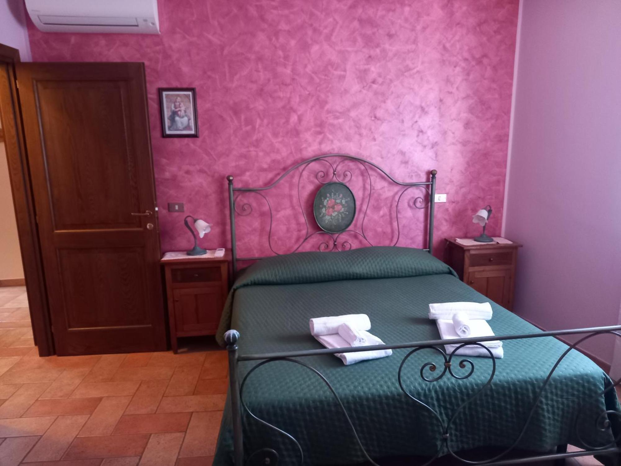 Agriturismo Il Borghetto モンテファルコ エクステリア 写真